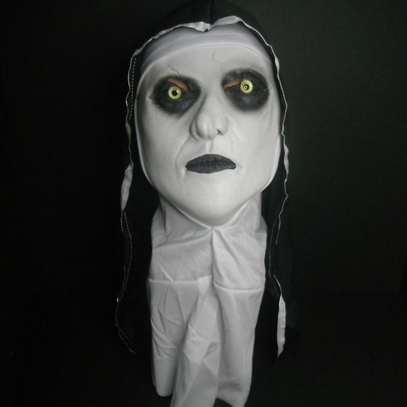 The Nun Latex Mask And Nun Groundbreaker/Hanging Decoration - Picture 3 of 16
